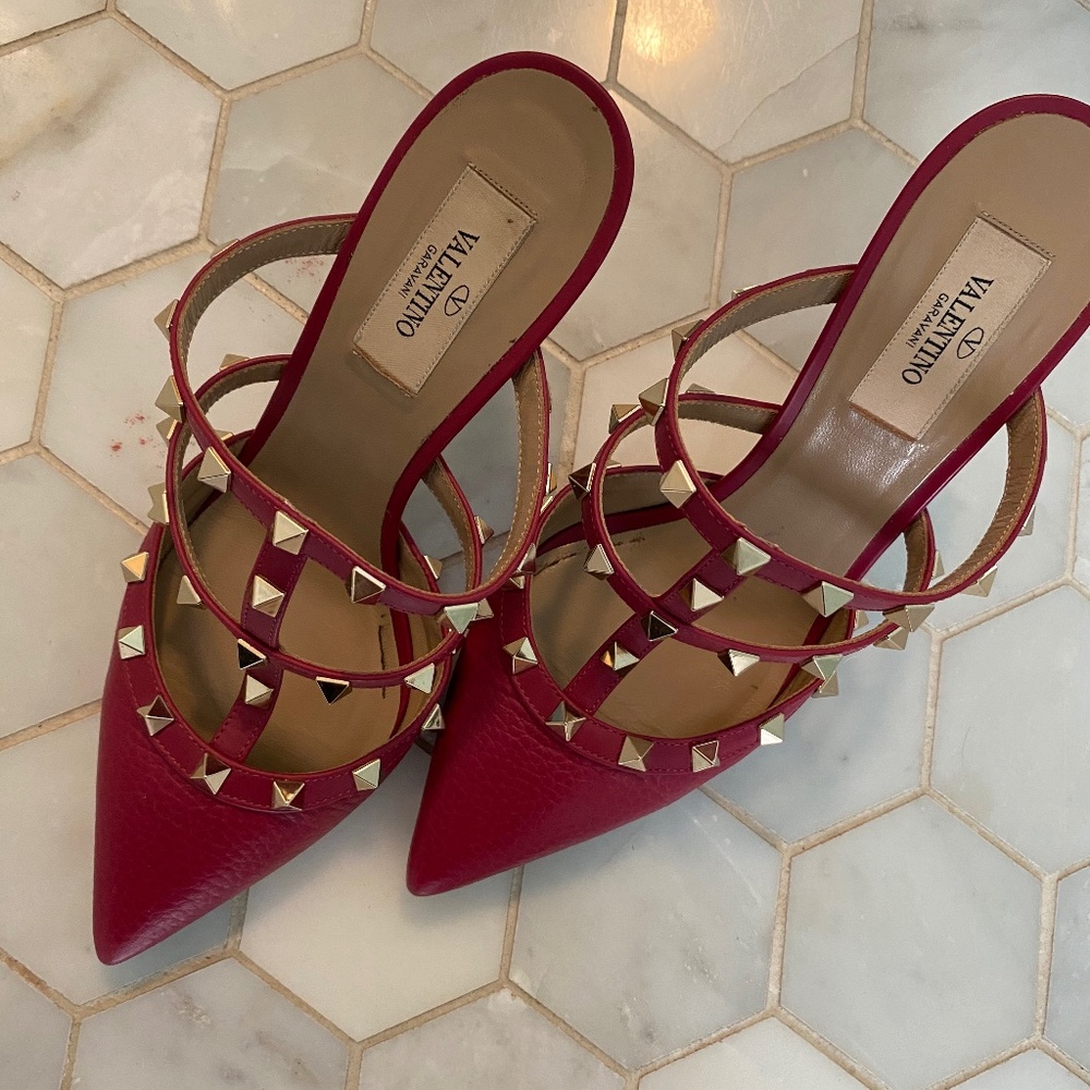 Valentino Garavani heels fit size 7